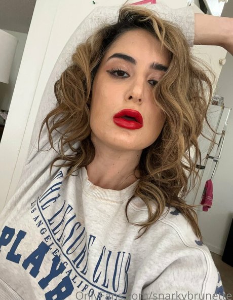 Snarkybrunette
