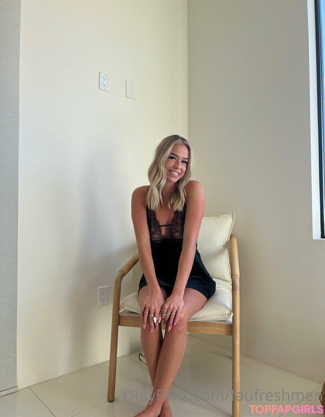 Foto desnuda filtrada de OnlyFans de Collegegirlteen #108 Foto desnuda filtrada de OnlyFans de Collegegirlteen #108