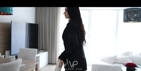 Vanessa Pur