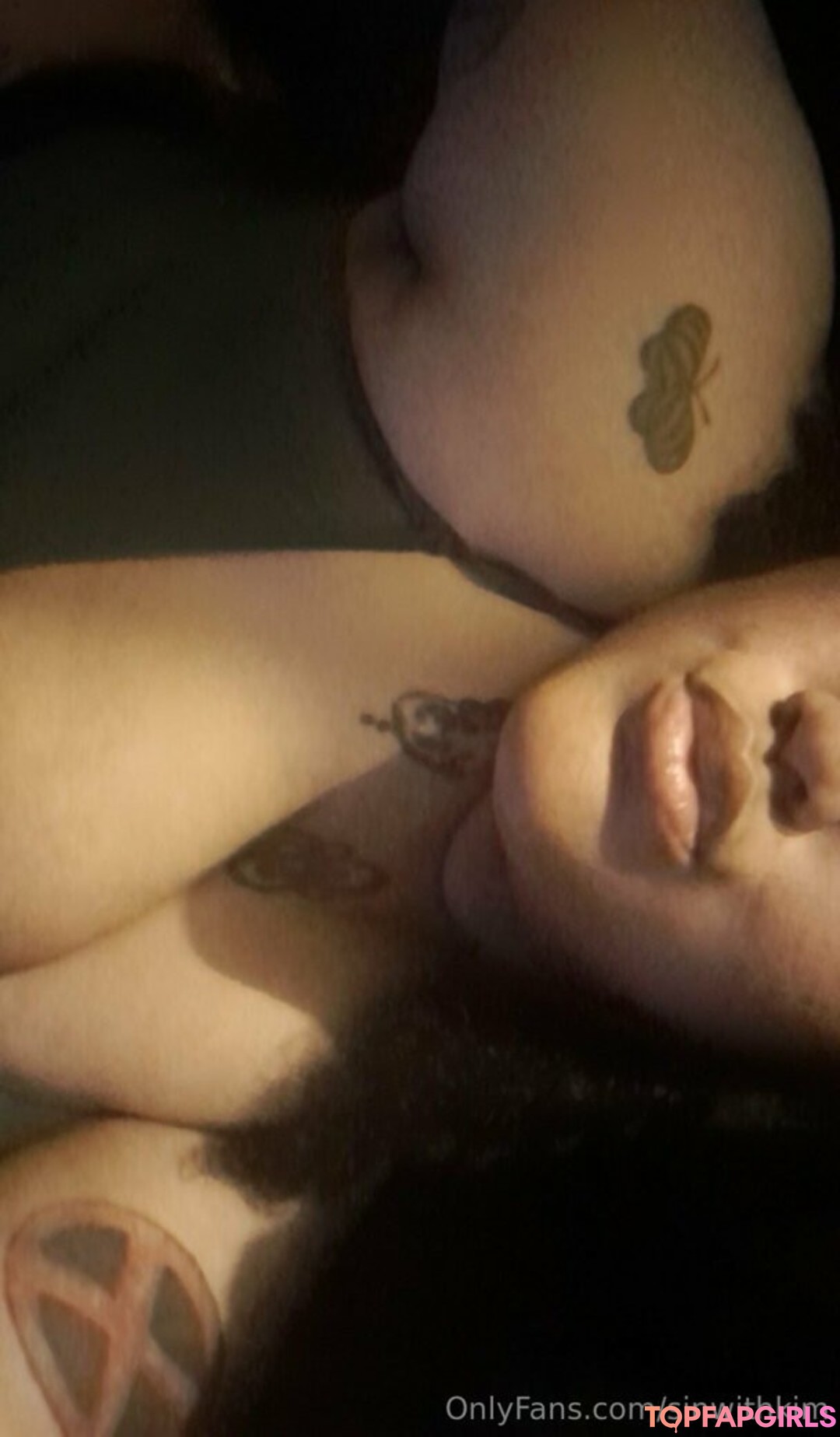 Foto desnuda filtrada de OnlyFans de Sinwithkim #110 Foto desnuda filtrada de OnlyFans de Sinwithkim #110
