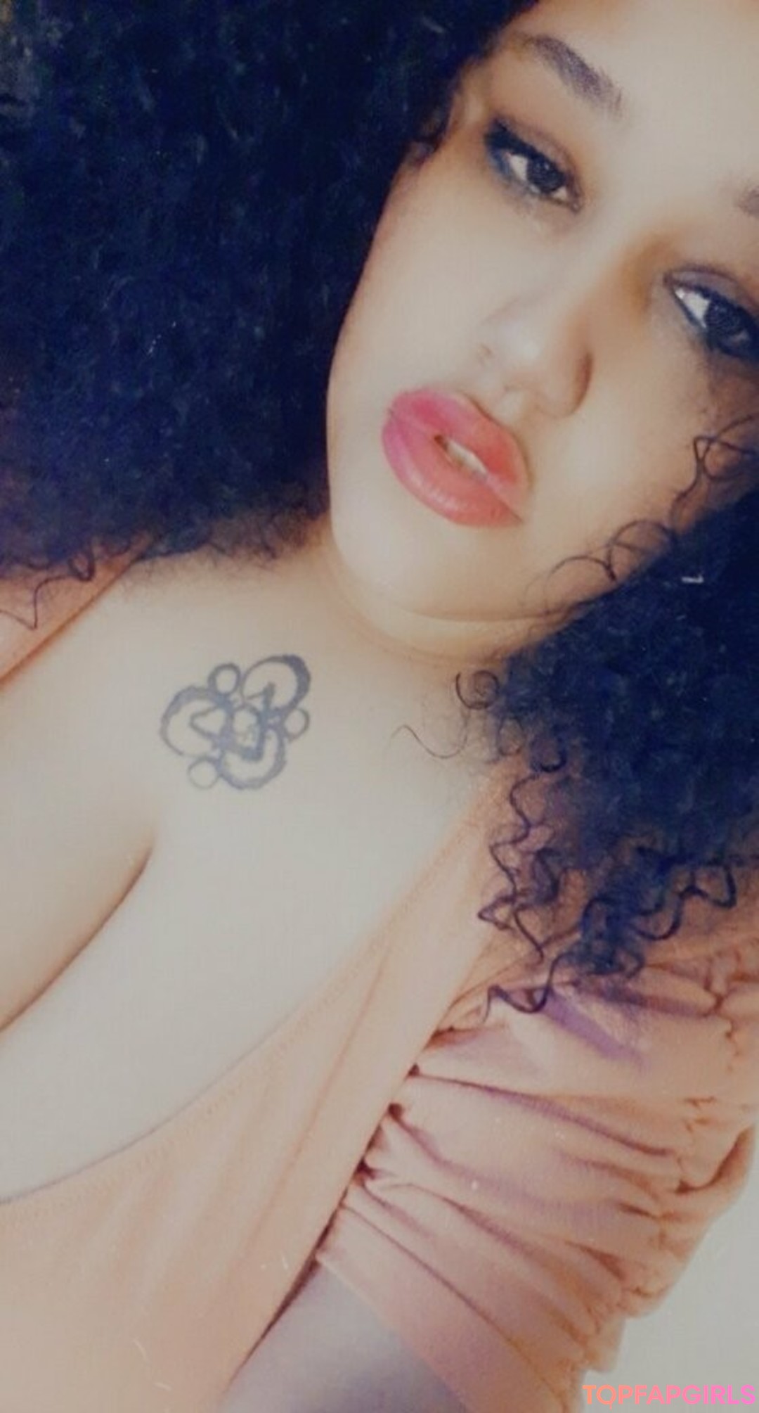 Foto desnuda filtrada de OnlyFans de Sinwithkim #78 Foto desnuda filtrada de OnlyFans de Sinwithkim #78
