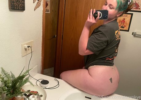 Foto desnuda filtrada de OnlyFans de Alexxskye
