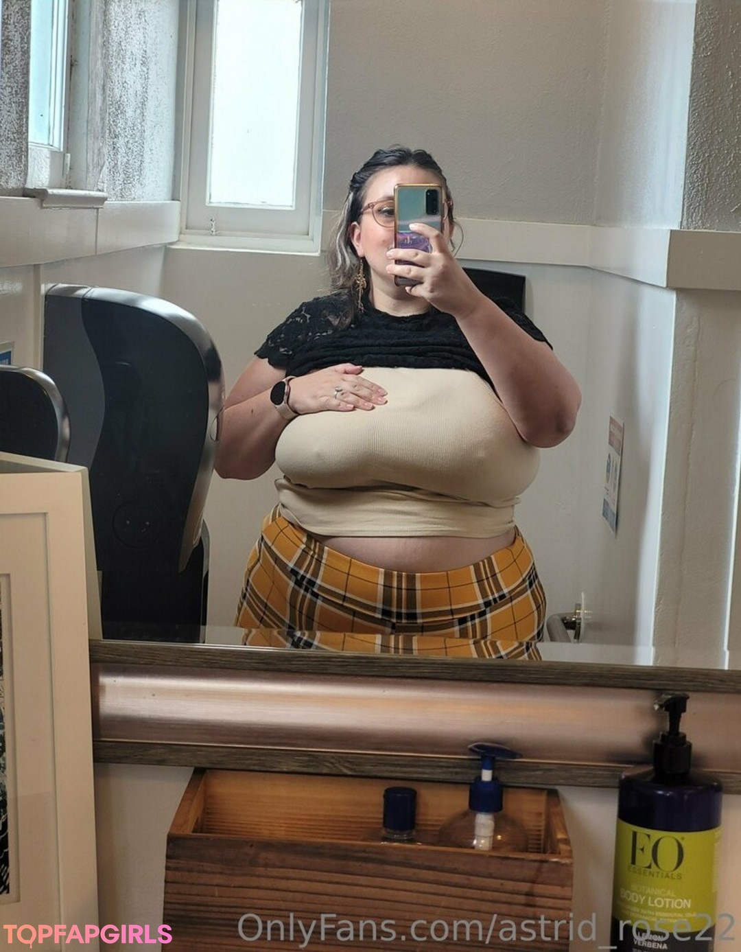 Foto desnuda filtrada de OnlyFans de Astridrose22 #13 Foto desnuda filtrada de OnlyFans de Astridrose22 #13
