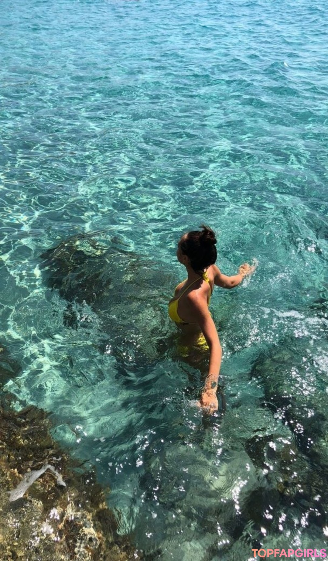 Foto desnuda filtrada de OnlyFans de Alexis Ren #138 Foto desnuda filtrada de OnlyFans de Alexis Ren #138