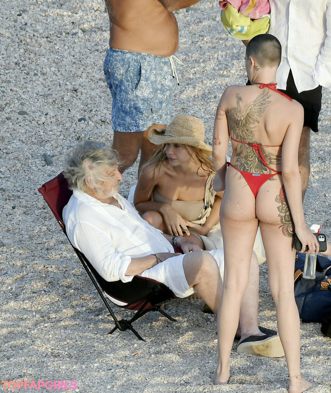 Foto desnuda filtrada de OnlyFans de Alexis Ren #286 Foto desnuda filtrada de OnlyFans de Alexis Ren #286