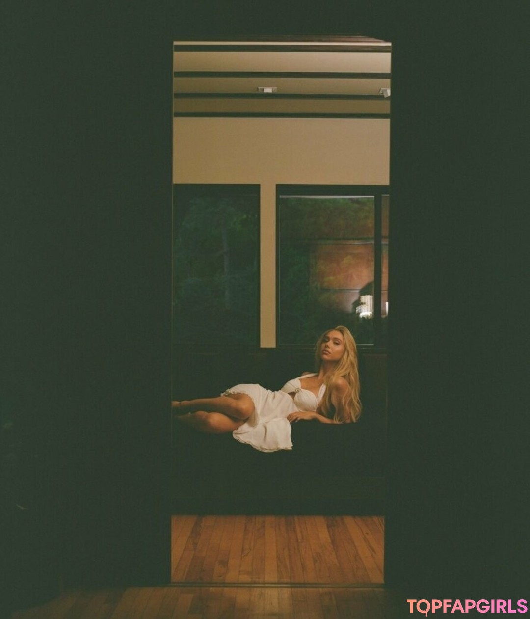 Foto desnuda filtrada de OnlyFans de Alexis Ren #399 Foto desnuda filtrada de OnlyFans de Alexis Ren #399