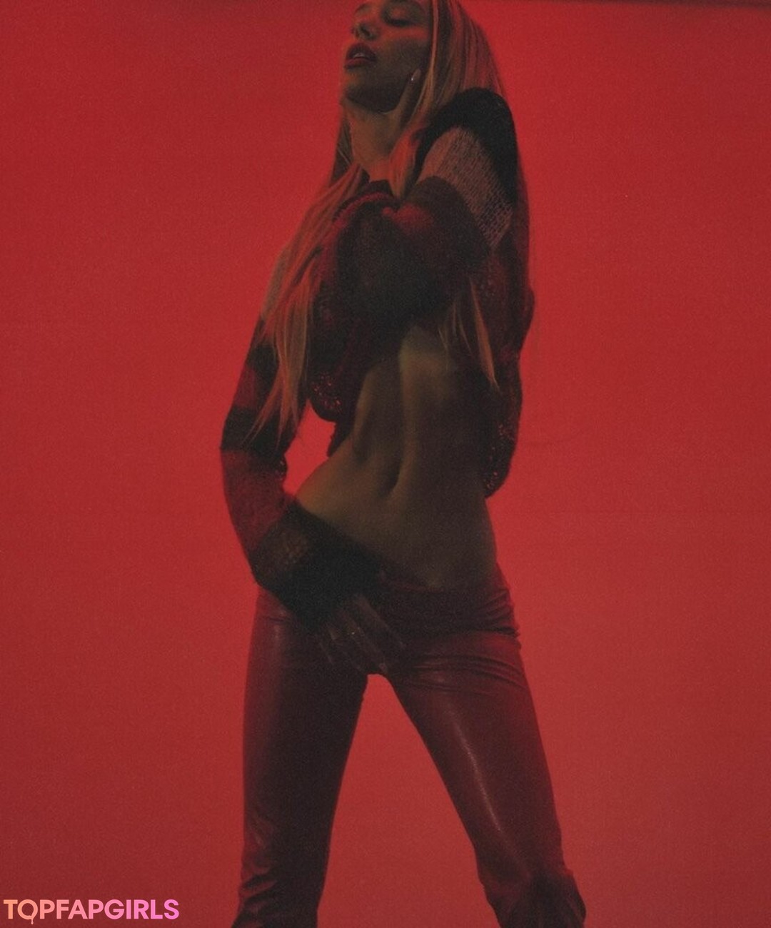 Foto desnuda filtrada de OnlyFans de Alexis Ren #584 Foto desnuda filtrada de OnlyFans de Alexis Ren #584