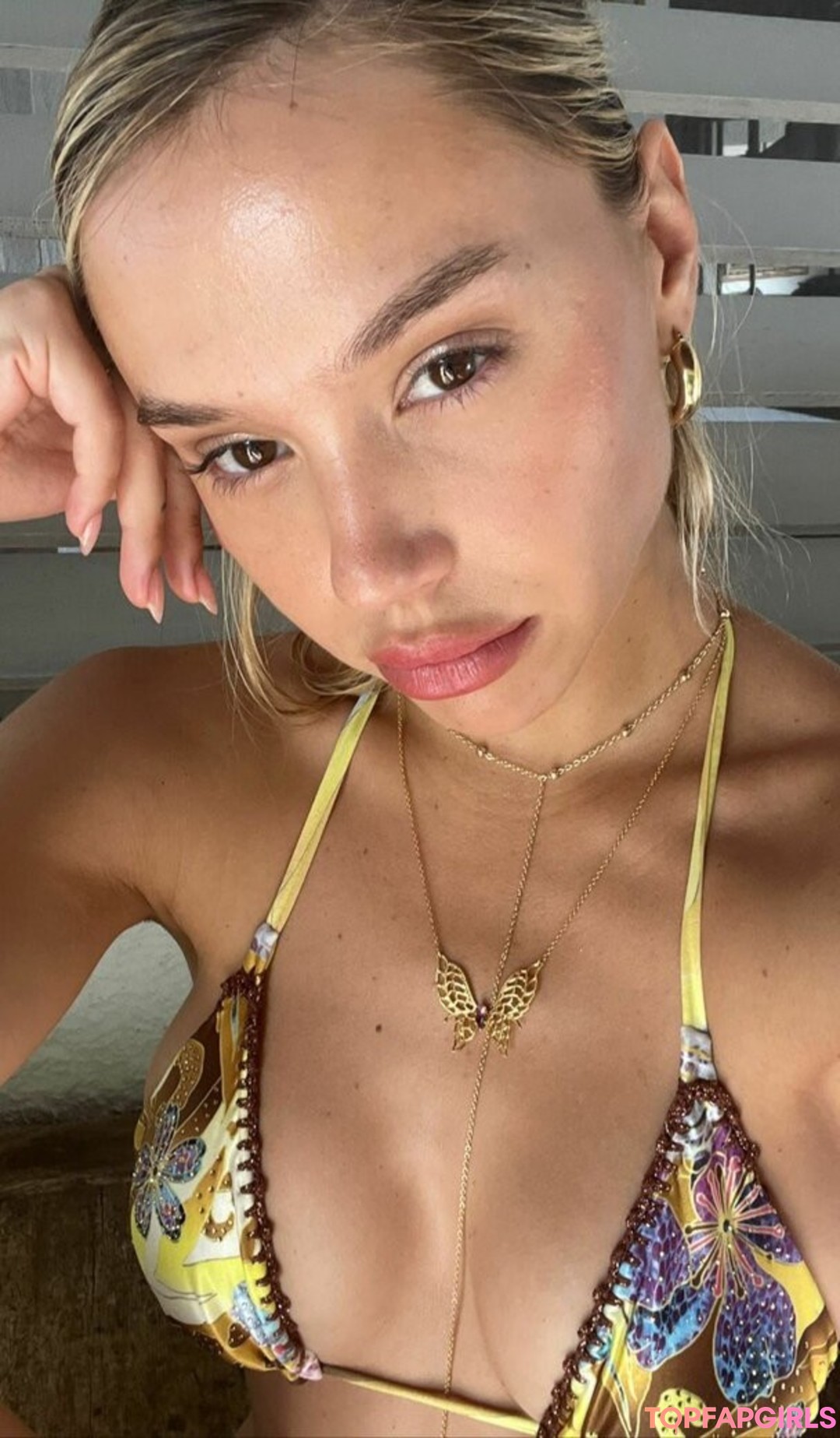 Foto desnuda filtrada de OnlyFans de Alexis Ren #623 Foto desnuda filtrada de OnlyFans de Alexis Ren #623