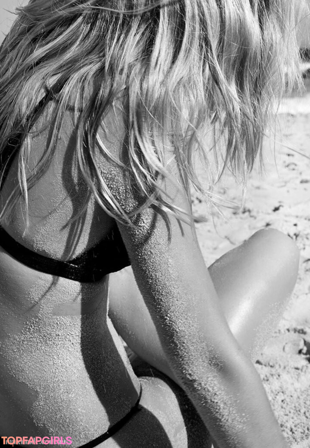 Foto desnuda filtrada de OnlyFans de Alexis Ren #653 Foto desnuda filtrada de OnlyFans de Alexis Ren #653