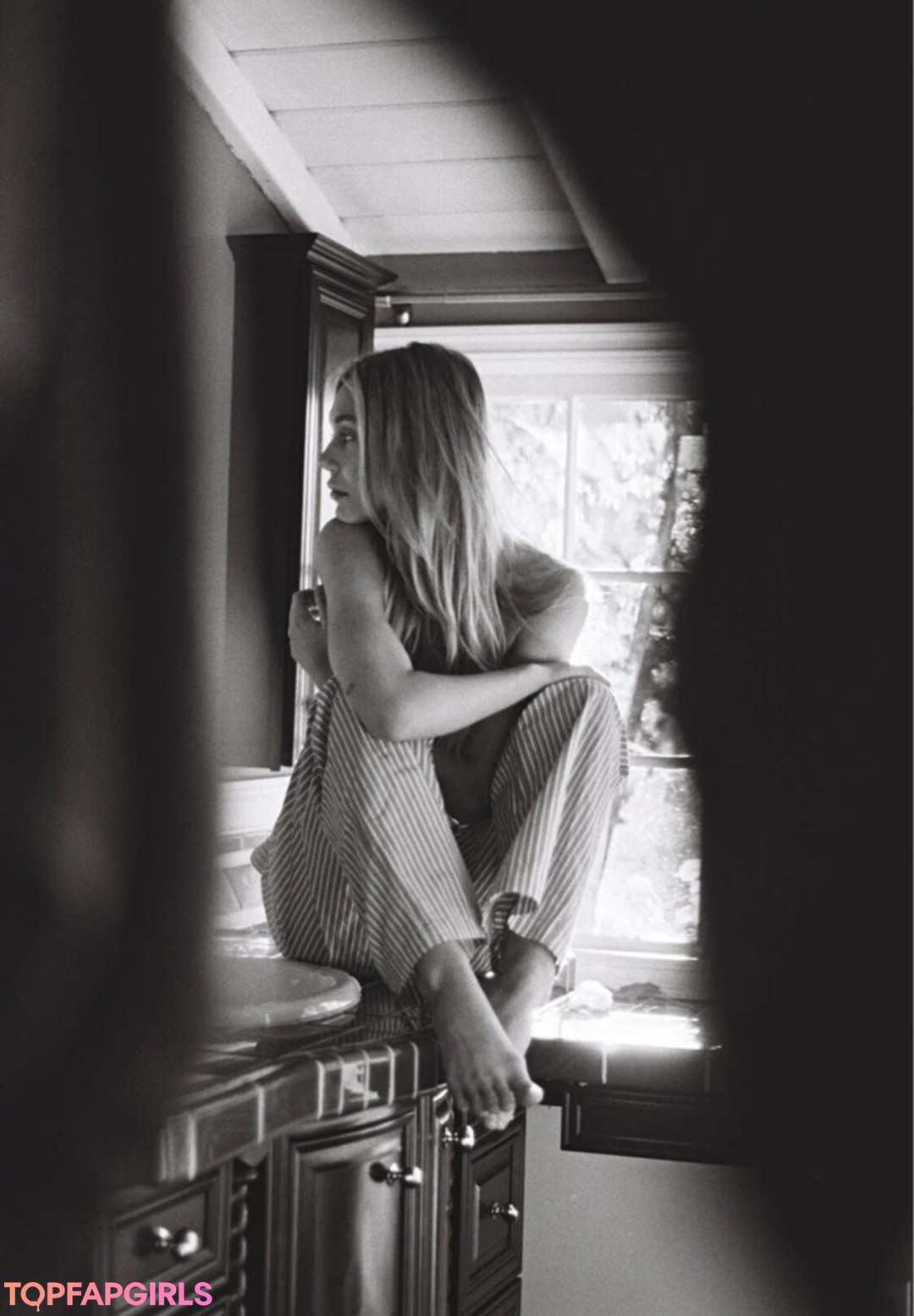 Foto desnuda filtrada de OnlyFans de Alexis Ren #98 Foto desnuda filtrada de OnlyFans de Alexis Ren #98