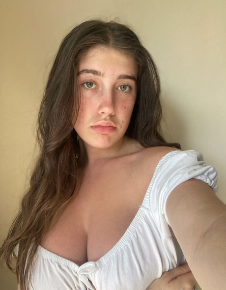 Itsmollyyyrose_again