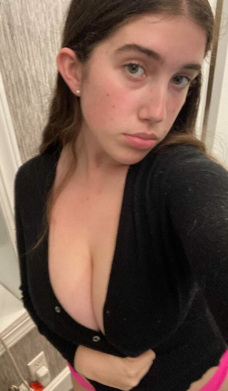 Itsmollyyyroseagain