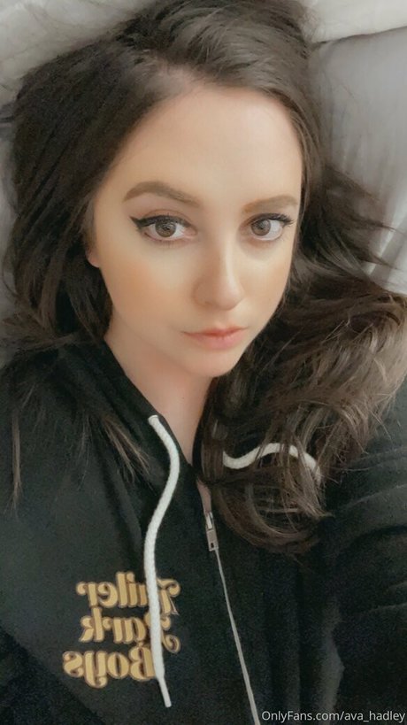 Ava_hadley