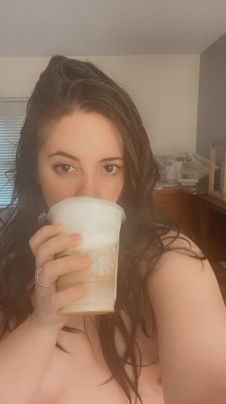 Ava_hadley
