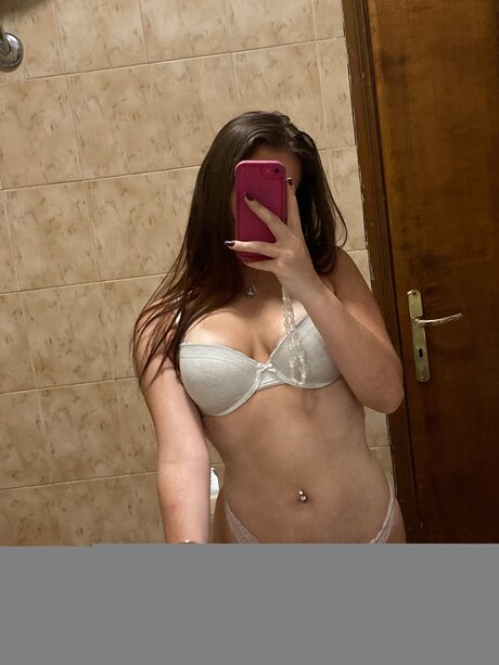 Foto desnuda filtrada de OnlyFans de Ilysm Yeyy