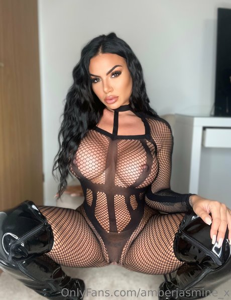 Foto desnuda filtrada de OnlyFans de Amber Jasmine
