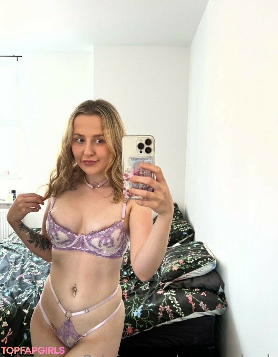Foto desnuda filtrada de OnlyFans de Strawberrykittenn #70 Foto desnuda filtrada de OnlyFans de Strawberrykittenn #70