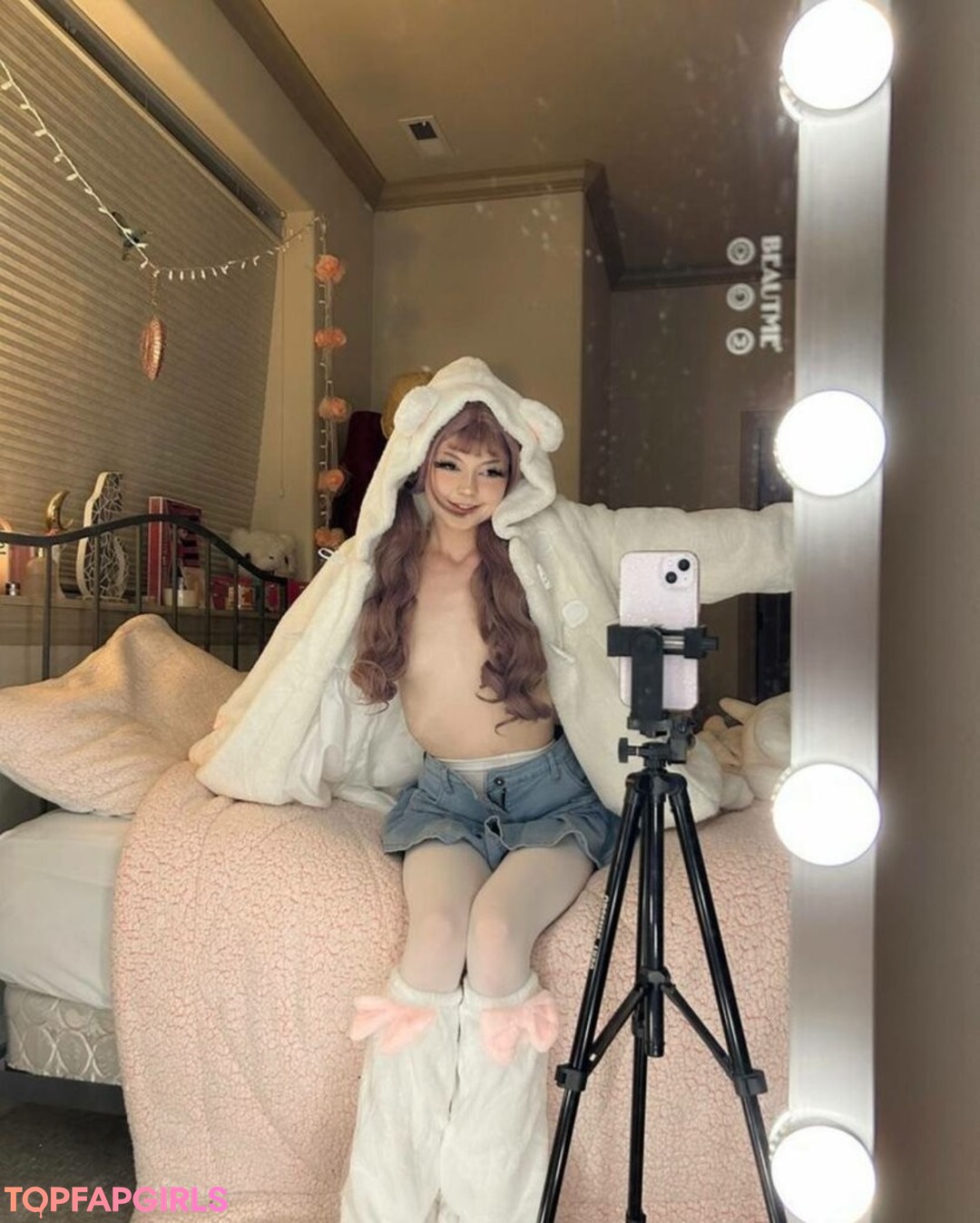 Foto desnuda filtrada de OnlyFans de Strawbeariemilkk #1928 Foto desnuda filtrada de OnlyFans de Strawbeariemilkk #1928