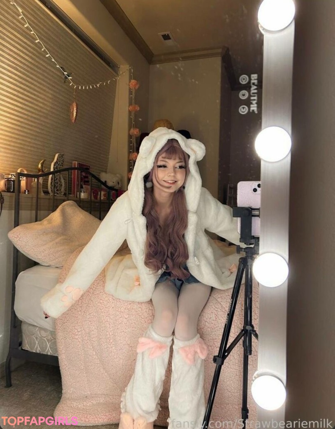 Foto desnuda filtrada de OnlyFans de Strawbeariemilkk #1939 Foto desnuda filtrada de OnlyFans de Strawbeariemilkk #1939