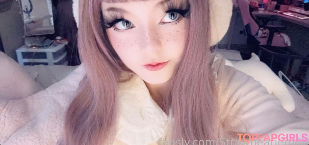 Foto desnuda filtrada de OnlyFans de Strawbeariemilkk #1952