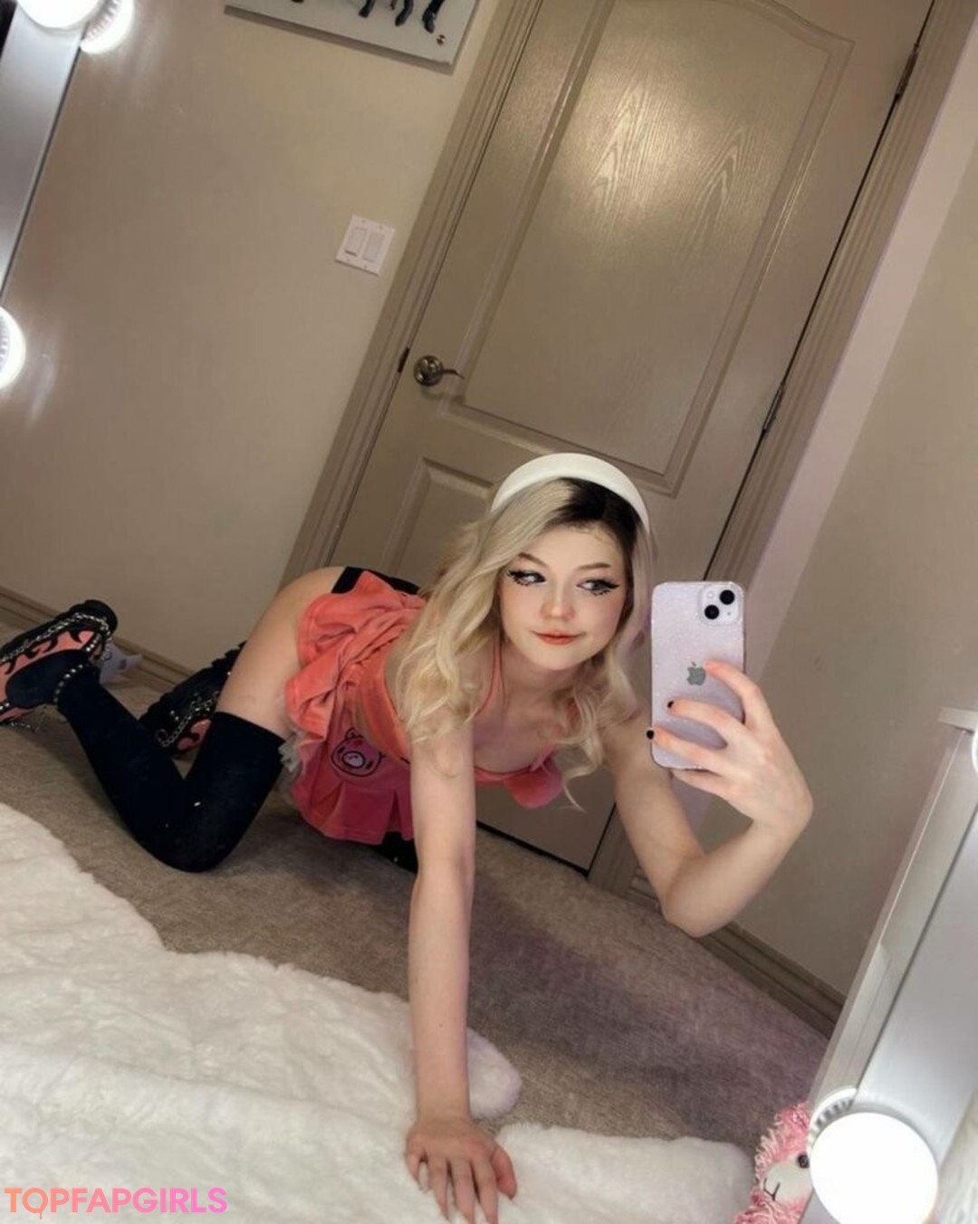 Foto desnuda filtrada de OnlyFans de Strawbeariemilkk #2117