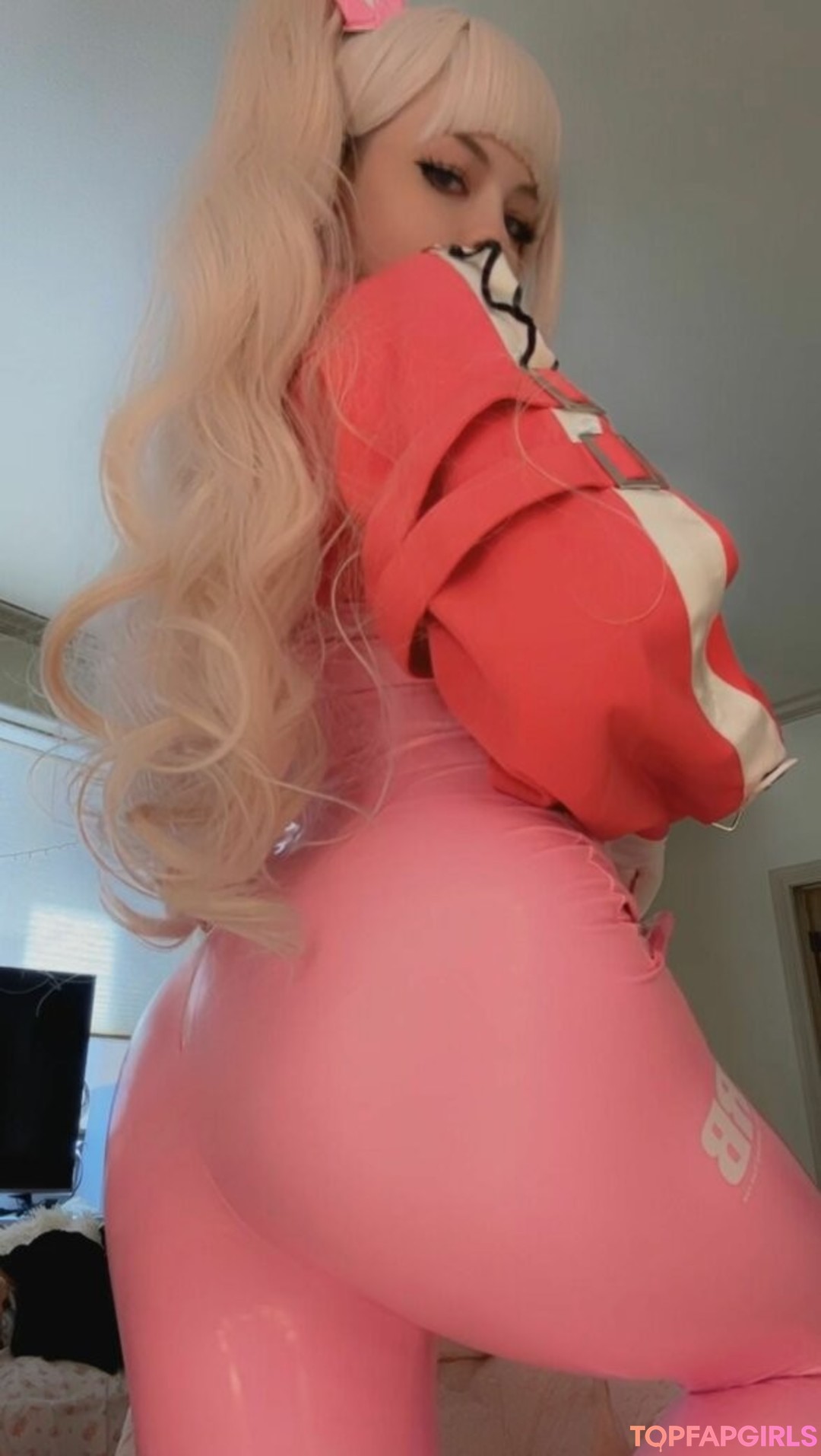 Foto desnuda filtrada de OnlyFans de Strawbeariemilkk #2418 Foto desnuda filtrada de OnlyFans de Strawbeariemilkk #2418