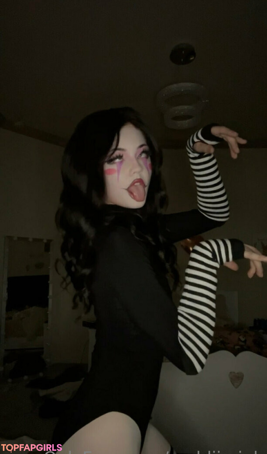 Foto desnuda filtrada de OnlyFans de Strawbeariemilkk #2468 Foto desnuda filtrada de OnlyFans de Strawbeariemilkk #2468