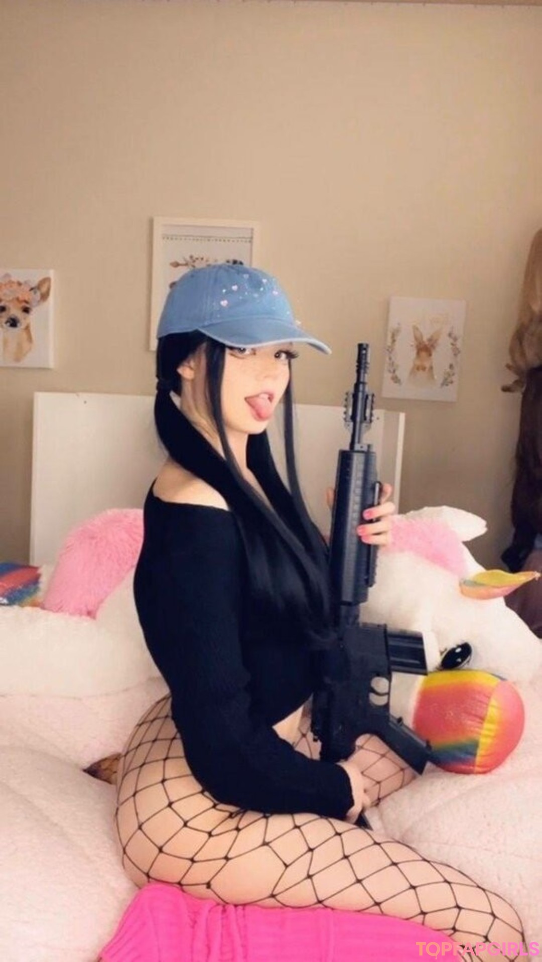 Foto desnuda filtrada de OnlyFans de Strawbeariemilkk #916 Foto desnuda filtrada de OnlyFans de Strawbeariemilkk #916