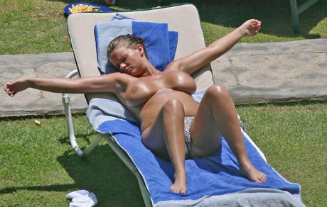 Foto desnuda filtrada de OnlyFans de Kerry Katona