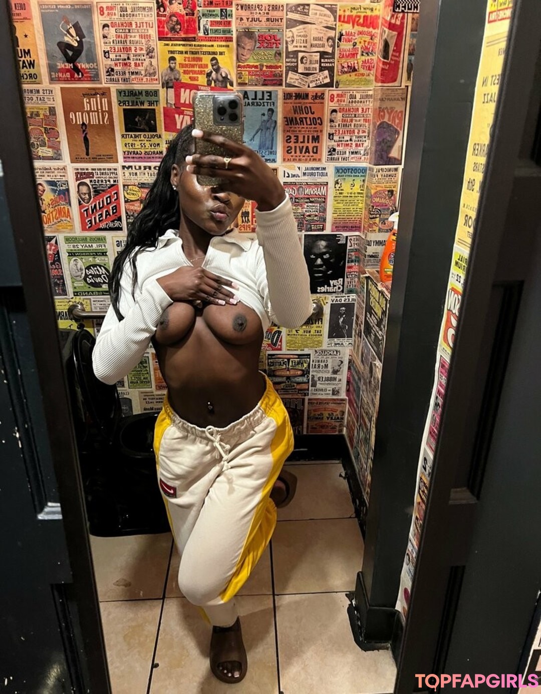 Foto desnuda filtrada de OnlyFans de Juiicyyyfruit #153 Foto desnuda filtrada de OnlyFans de Juiicyyyfruit #153