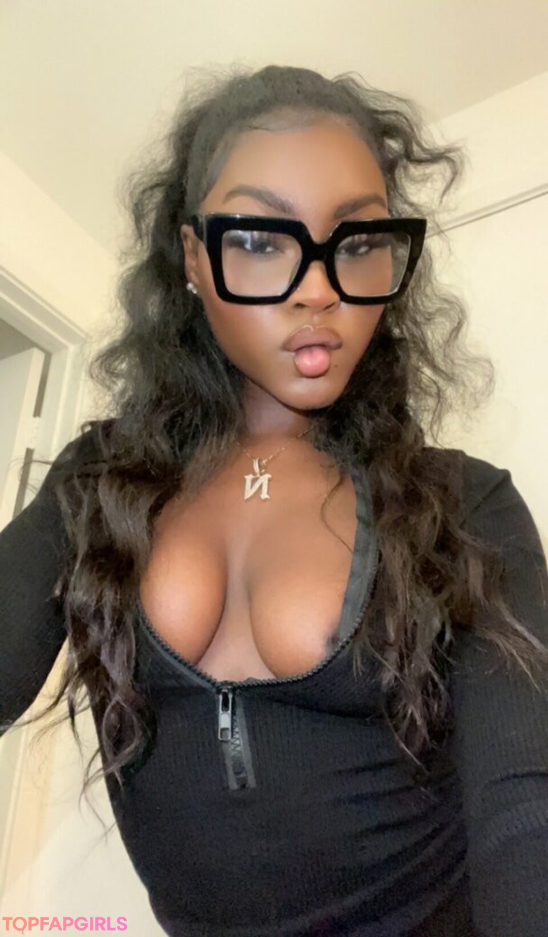 Foto desnuda filtrada de OnlyFans de Juiicyyyfruit #324 Foto desnuda filtrada de OnlyFans de Juiicyyyfruit #324