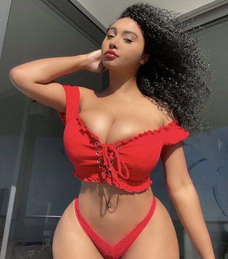 Foto desnuda filtrada de OnlyFans de British Olivia