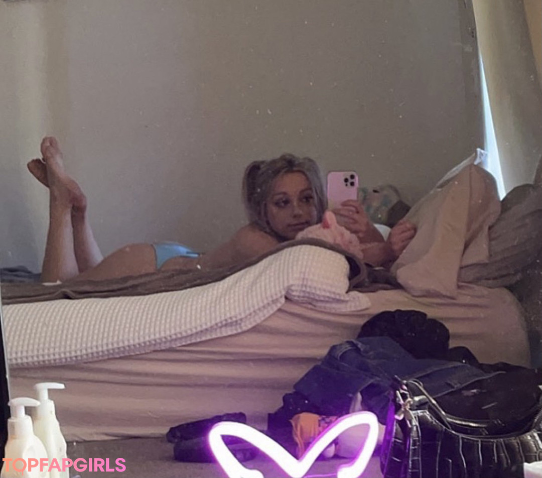 Foto desnuda filtrada de OnlyFans de Olivia Evi Plant #110 Foto desnuda filtrada de OnlyFans de Olivia Evi Plant #110