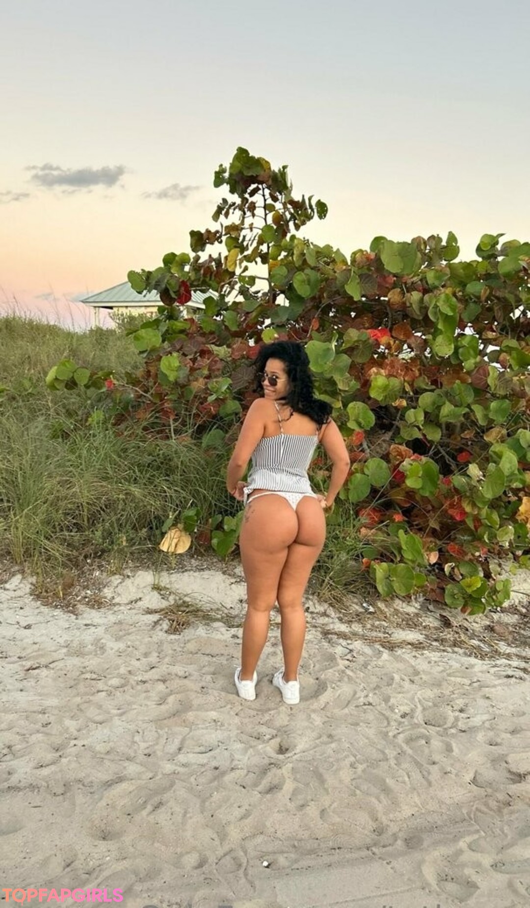 Foto desnuda filtrada de OnlyFans de Tatiana Venezuelanvixen #17 Foto desnuda filtrada de OnlyFans de Tatiana Venezuelanvixen #17