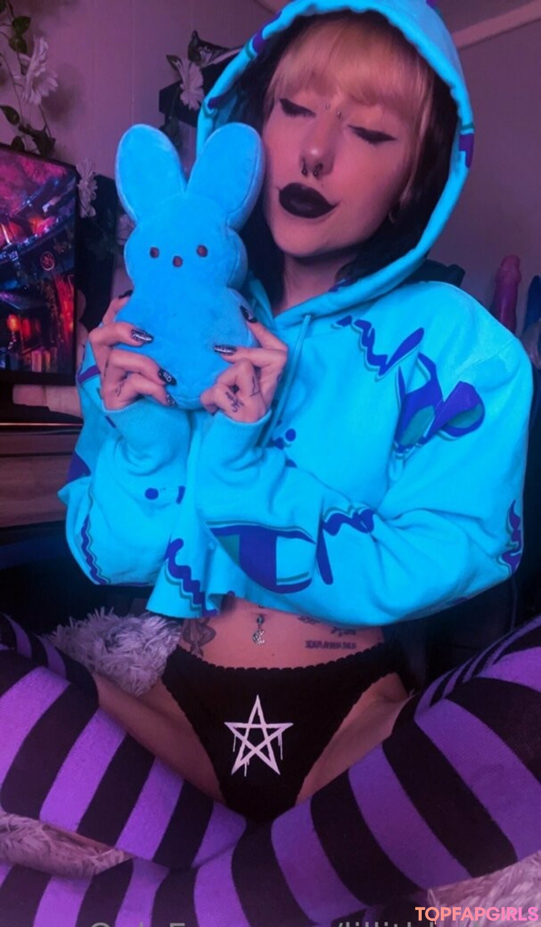 Foto desnuda filtrada de OnlyFans de Stepsislillith #43 Foto desnuda filtrada de OnlyFans de Stepsislillith #43