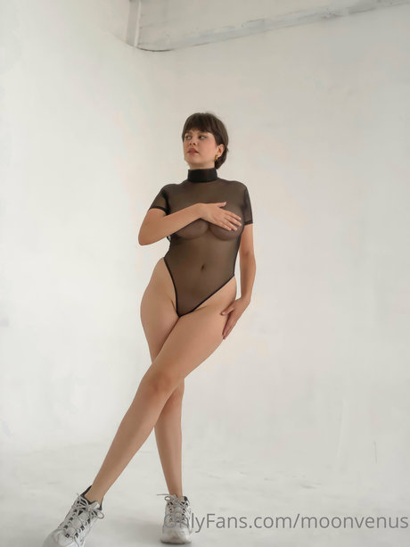 Foto desnuda filtrada de OnlyFans de Moonvvenus