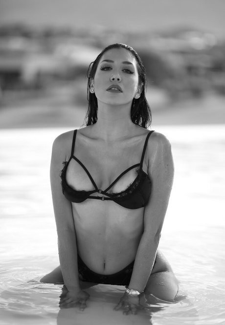 Lizzy Acosta