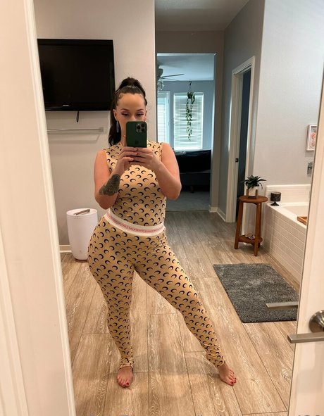 Jada Stevens