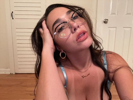 Foto desnuda filtrada de OnlyFans de Karlee Grey