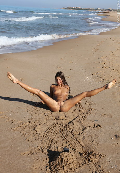 Melena Maria Rya