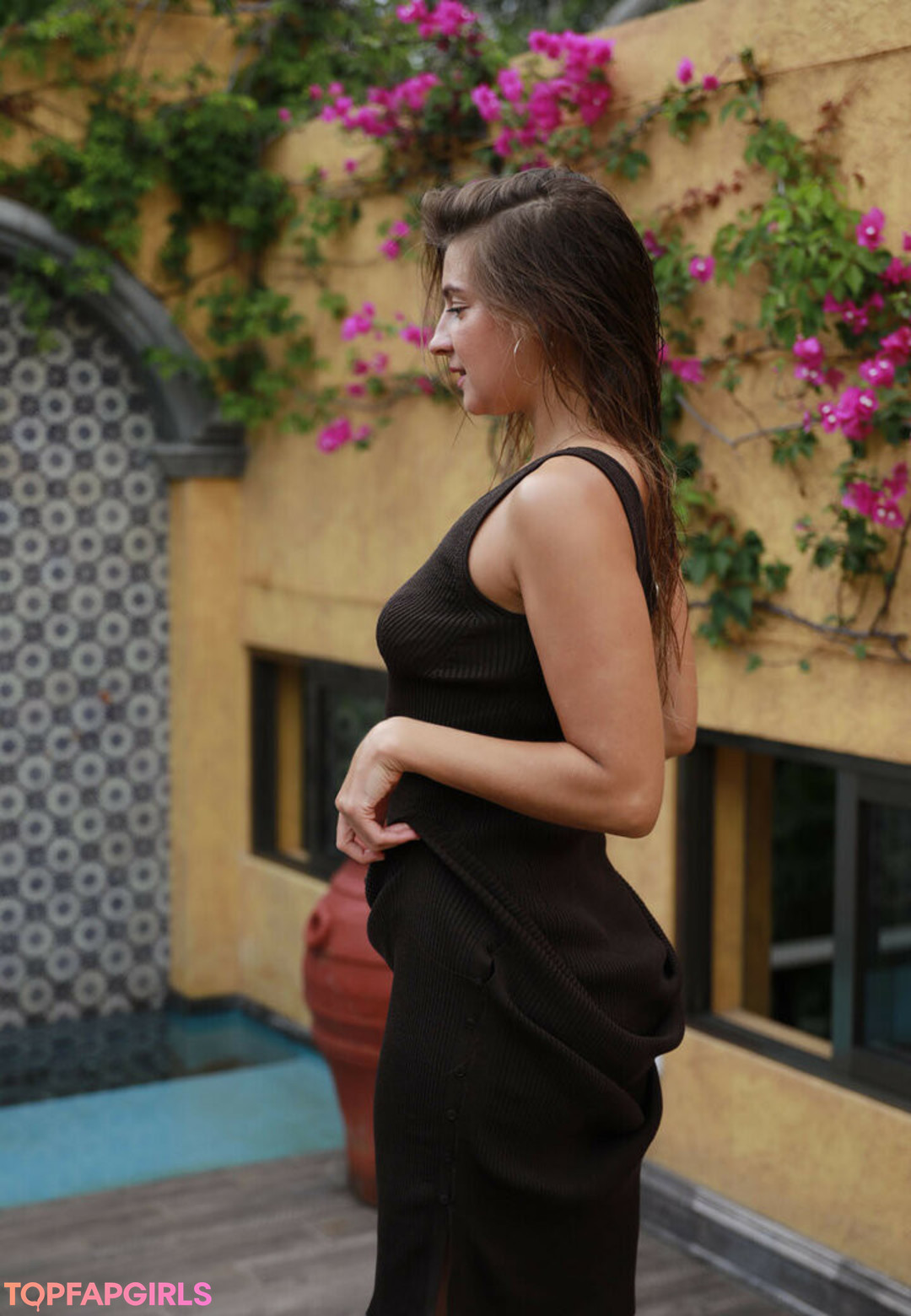 Foto desnuda filtrada de OnlyFans de Melena Maria Rya #4006 Foto desnuda filtrada de OnlyFans de Melena Maria Rya #4006