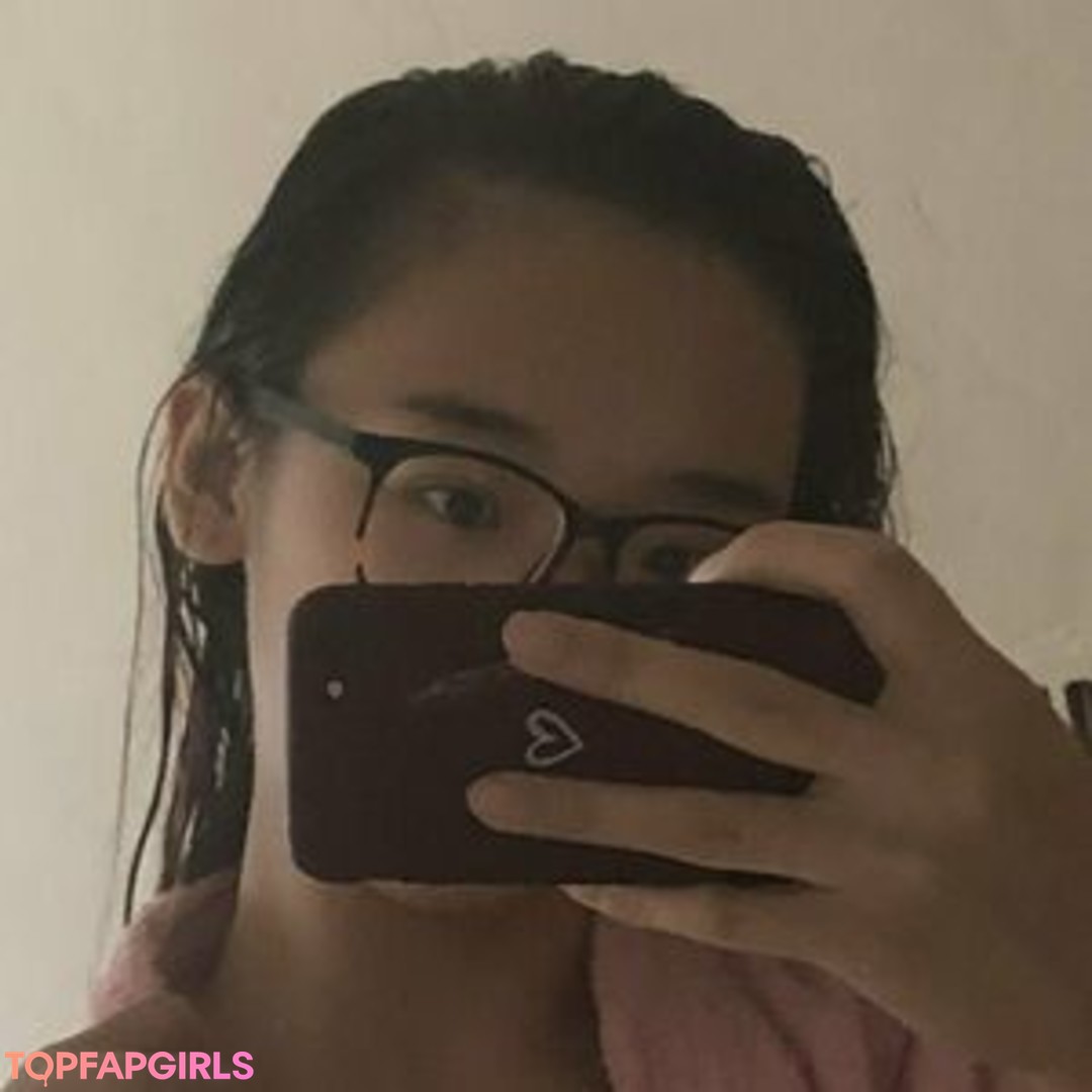 Foto desnuda filtrada de OnlyFans de Peachbloss #37 Foto desnuda filtrada de OnlyFans de Peachbloss #37