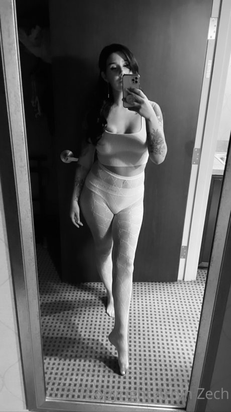 Arryn Zech