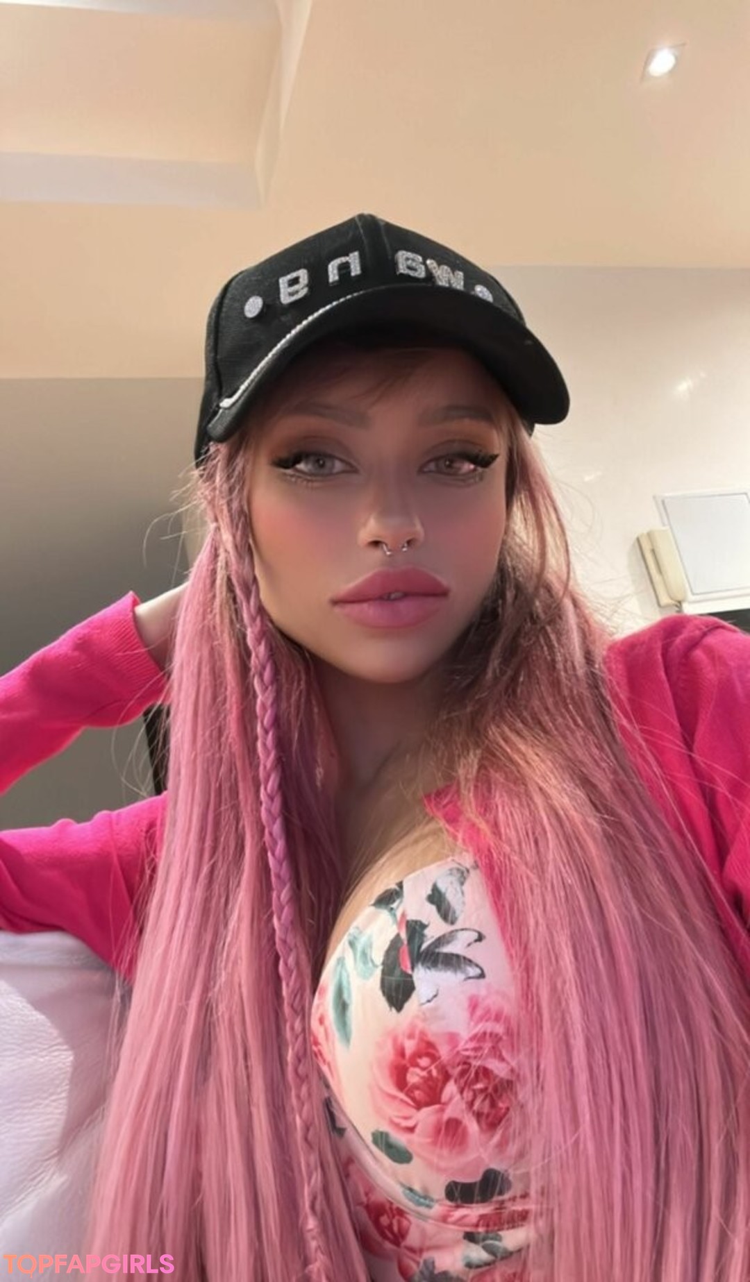 Foto desnuda filtrada de OnlyFans de Christina Bertevello #125 Foto desnuda filtrada de OnlyFans de Christina Bertevello #125