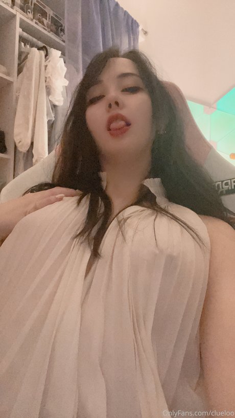 Foto desnuda filtrada de OnlyFans de Clueloo