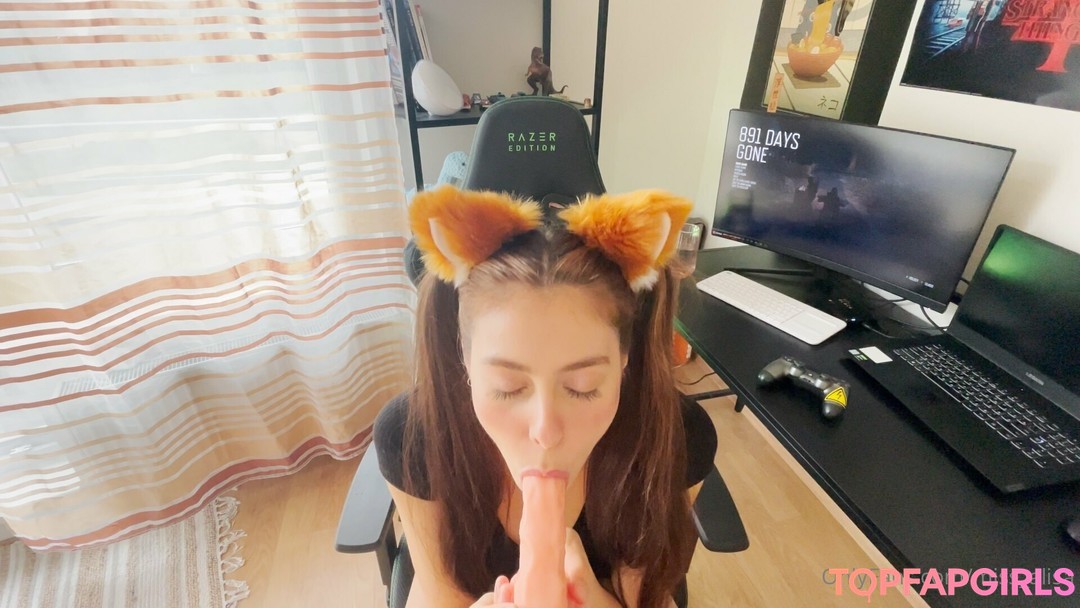 Foto desnuda filtrada de OnlyFans de Alissa Foxy #85 Foto desnuda filtrada de OnlyFans de Alissa Foxy #85