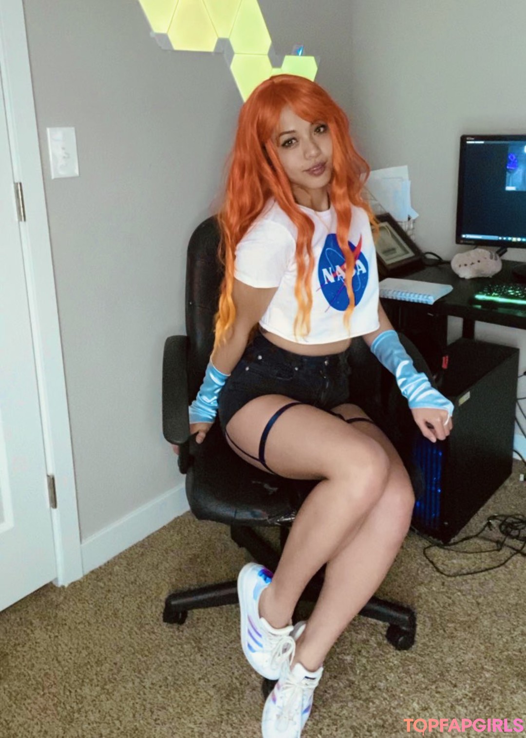 Foto desnuda filtrada de OnlyFans de Chandradez #45 Foto desnuda filtrada de OnlyFans de Chandradez #45