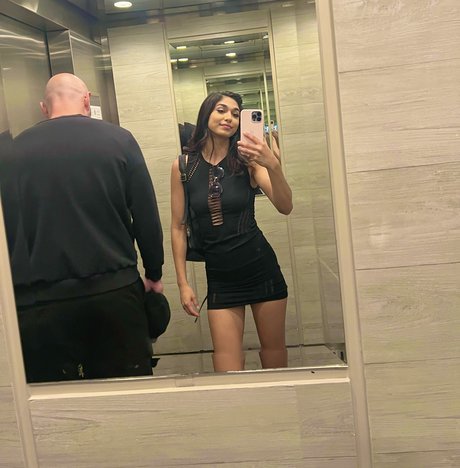 Reina Rae