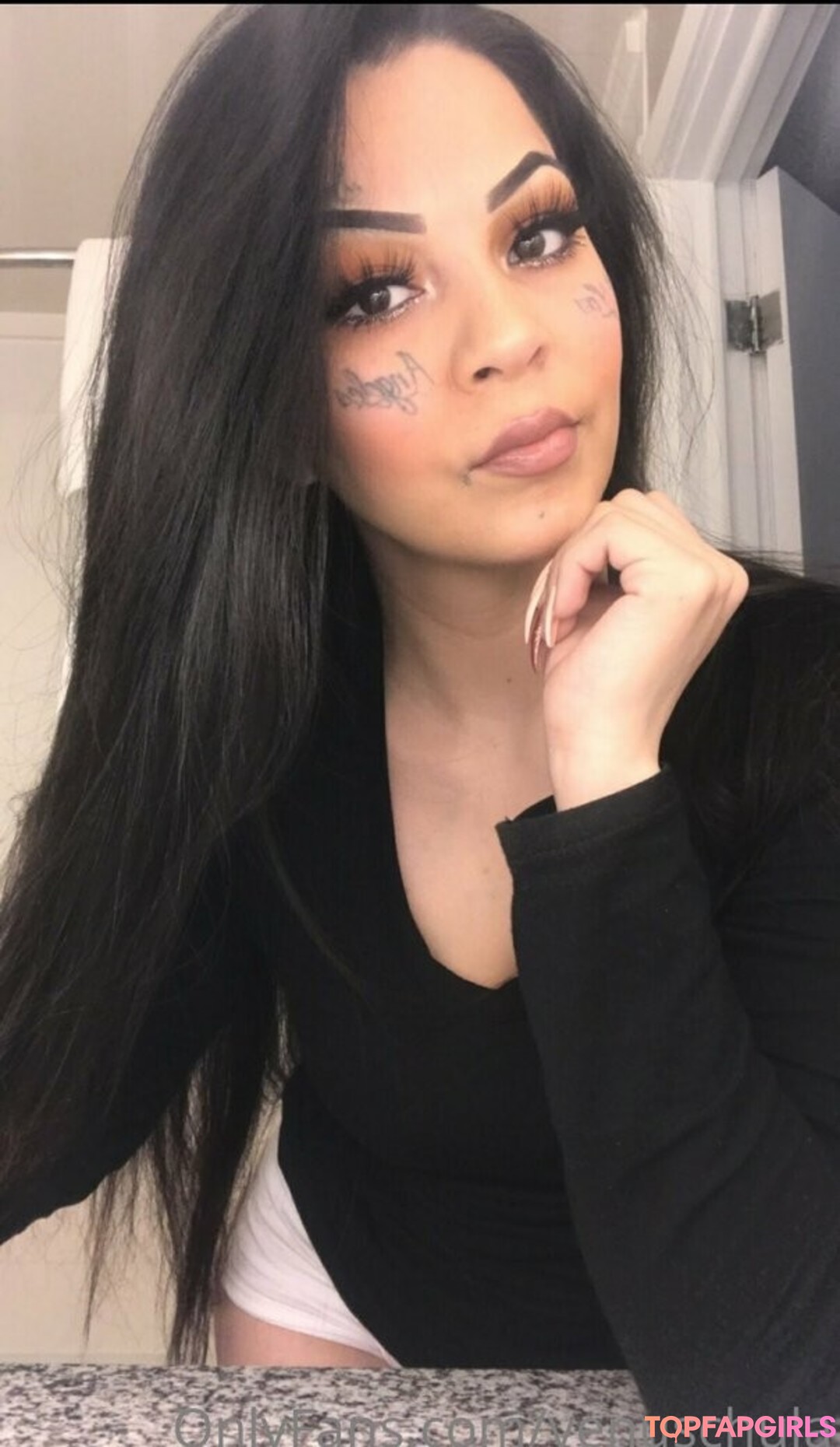 Foto desnuda filtrada de OnlyFans de Venuschula #85 Foto desnuda filtrada de OnlyFans de Venuschula #85