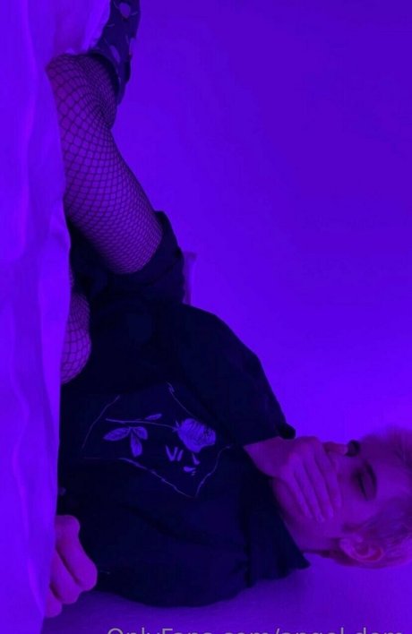 Foto desnuda filtrada de OnlyFans de Angeldom